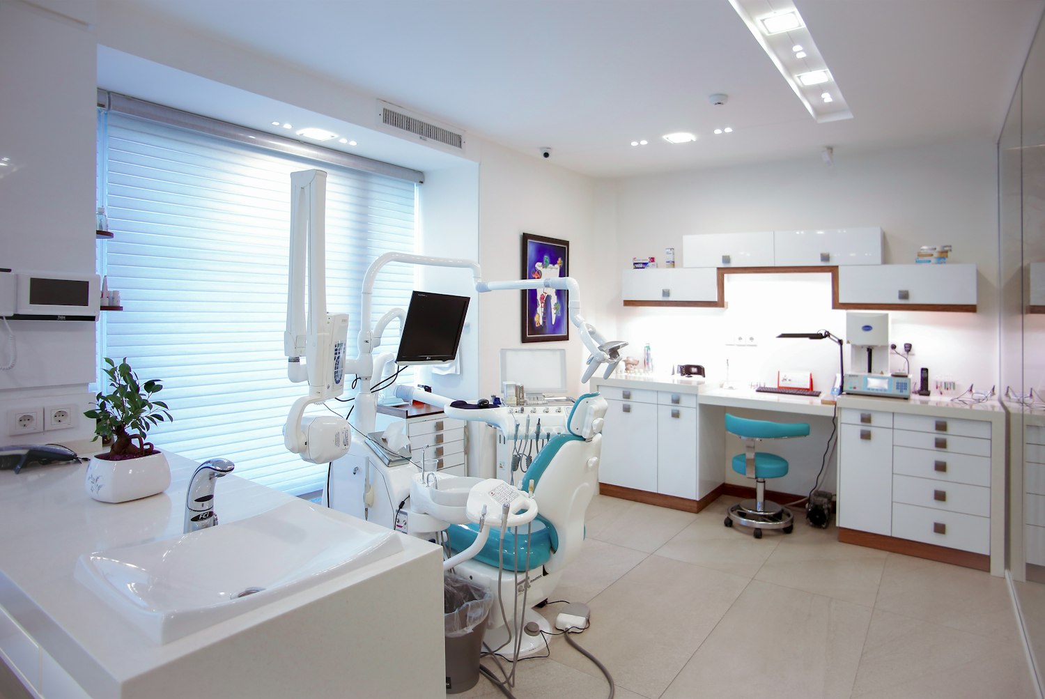 A calm dental office setting at Spencer Dentistry in London Ontario
