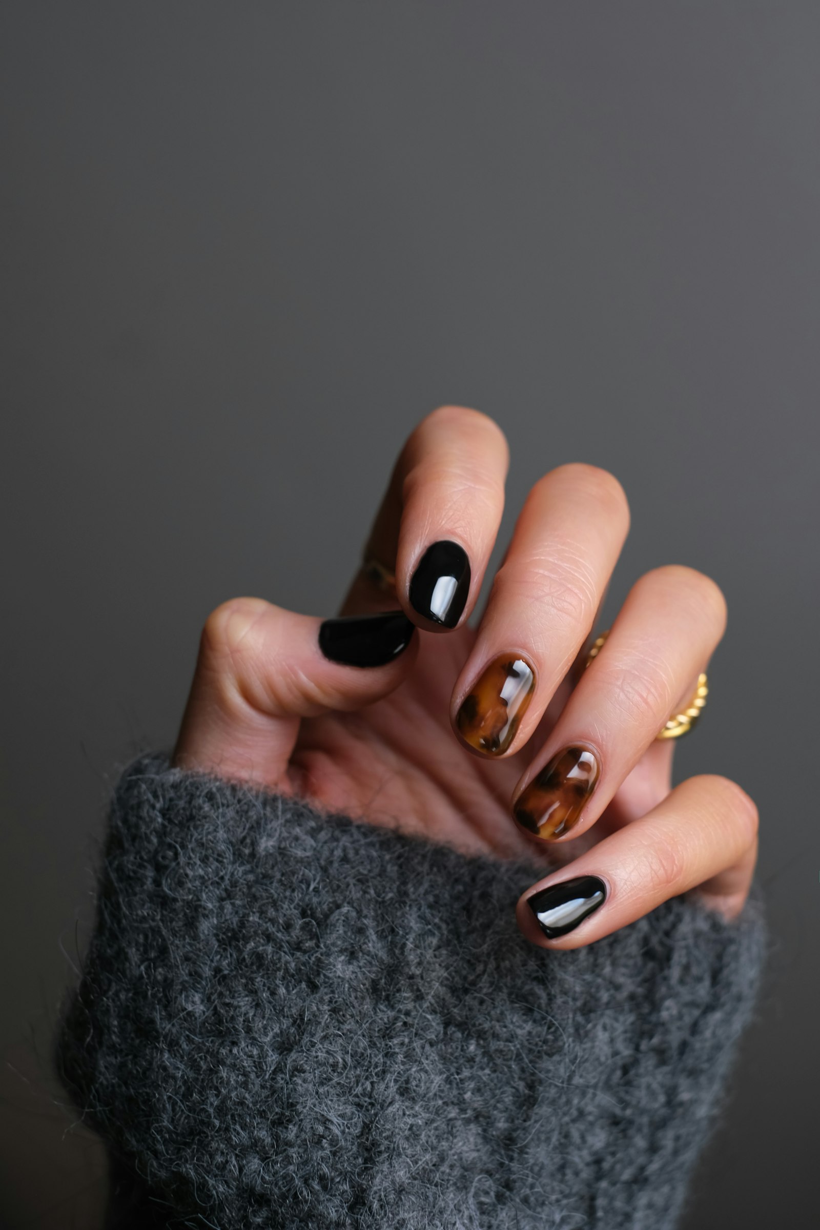 Glitter knit nail art at Zenn Nail Bar